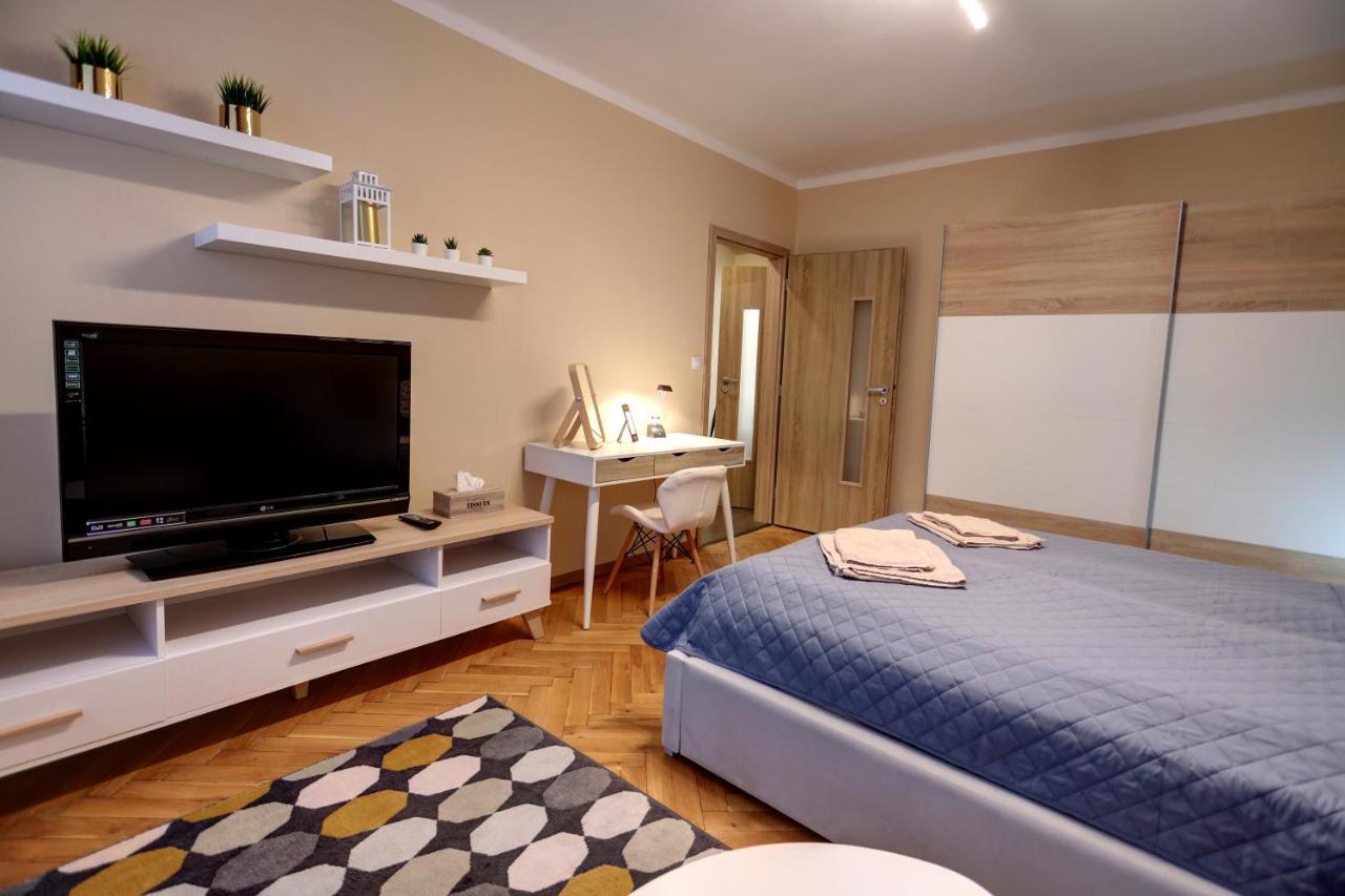 Old Town Apartment Egra  Extérieur photo