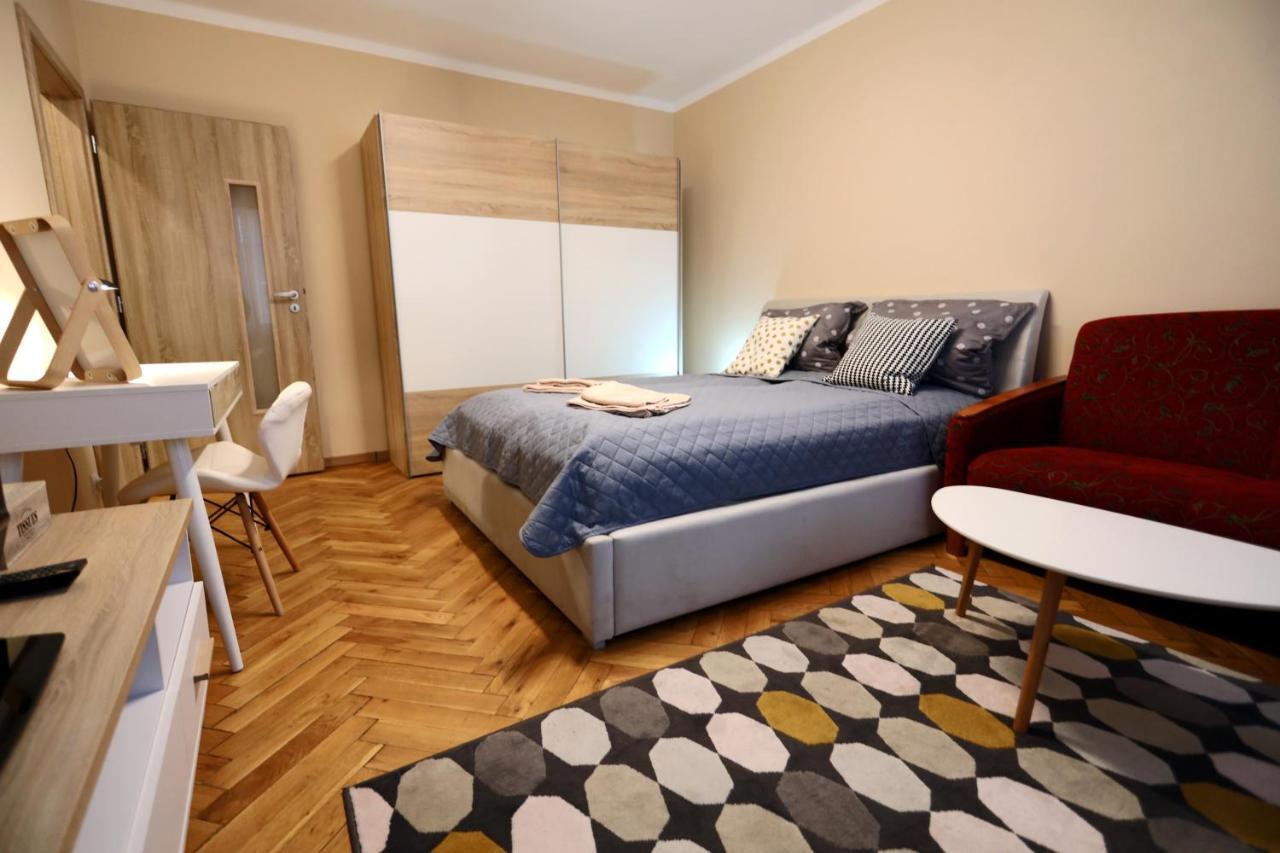Old Town Apartment Egra  Extérieur photo